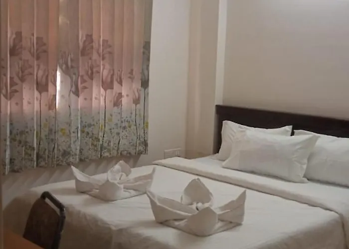 Elis Homestayz
