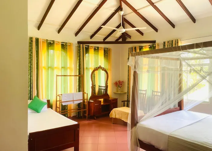 Island House Hiriketiya