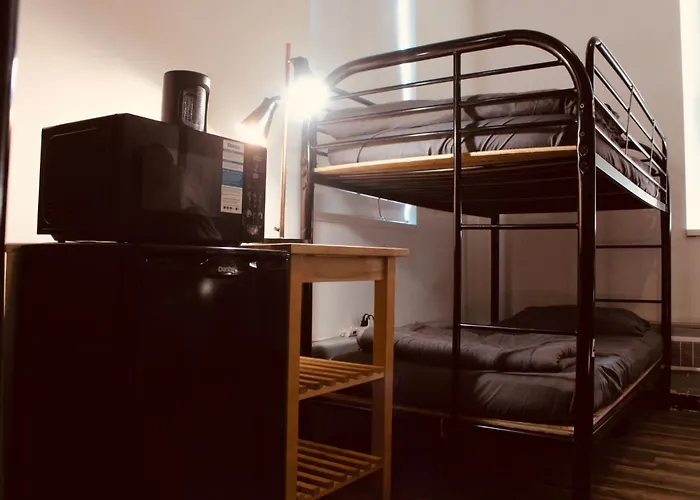 Queen Nest Hotel