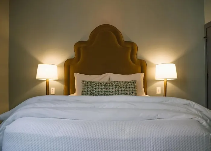 The Woodward Hotel