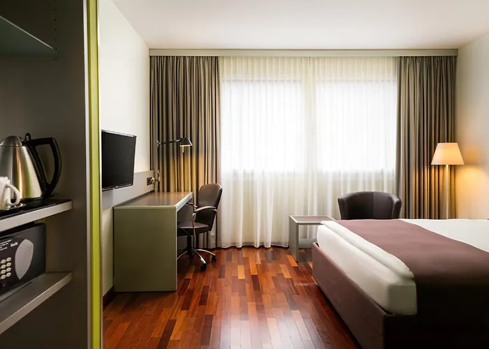 Holiday Inn Zuerich Messe By Ihg