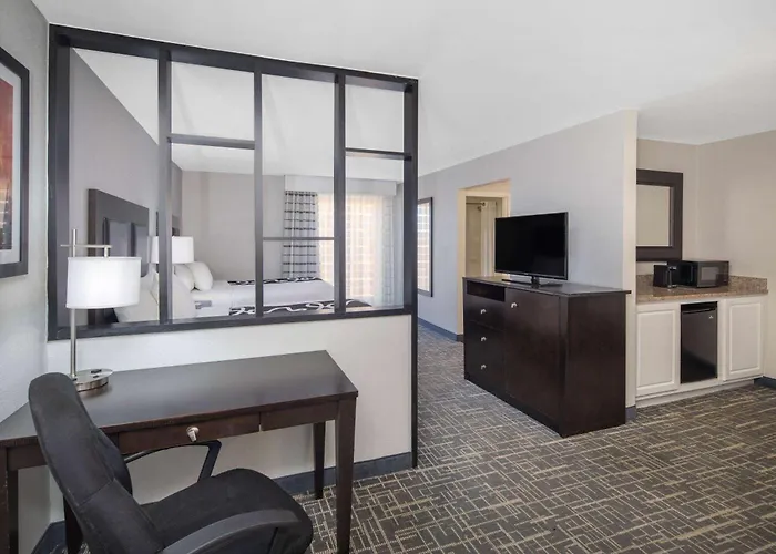 La Quinta By Wyndham Atlanta Airport South