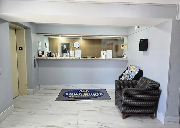 Townhouse Extended Stay Hotel Downtown