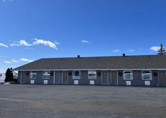 Earlton Motel