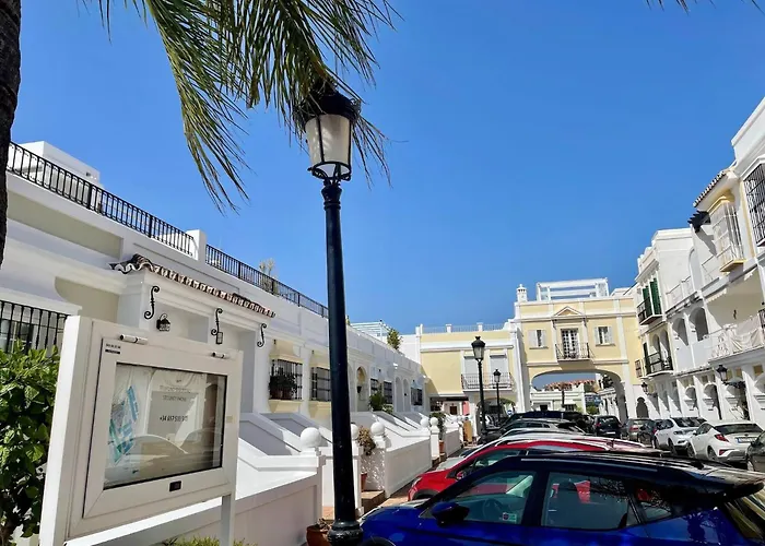 Luxury Townhouse Sea Views 10 Min From Puerto Bans