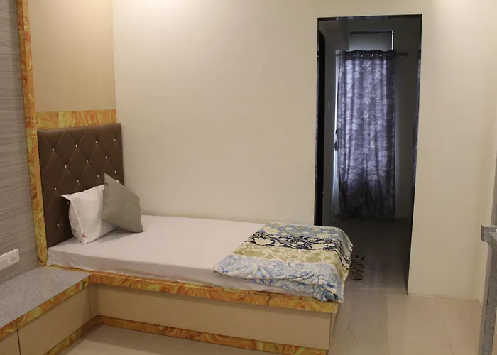 Hotel Skylark