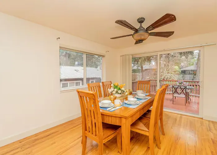 Mercer Island Boutique Stay
