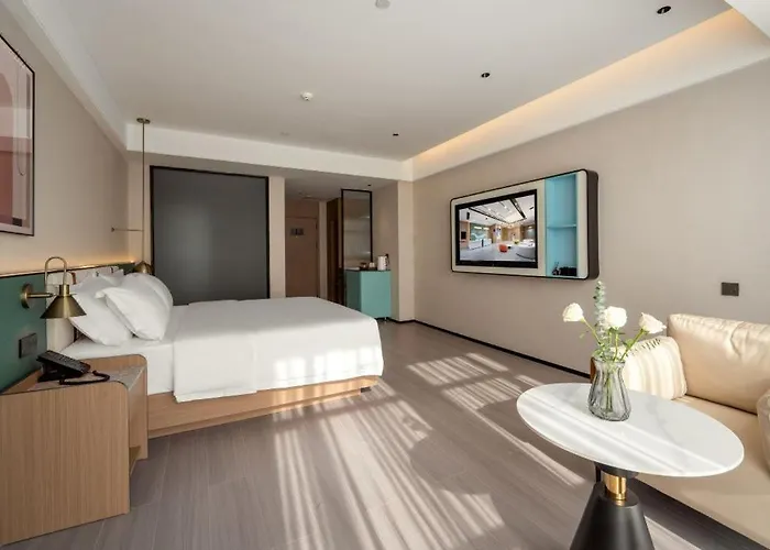 Mehood Ezzi Hotel Kaili University South Railway Station