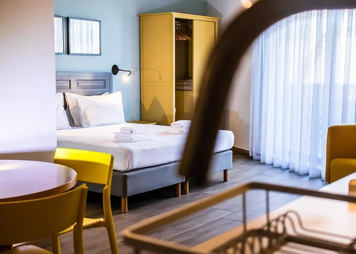 Chapter 5 Hotel