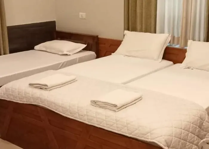 Sapphire Inn