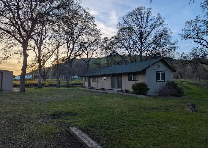 Squaw Valley Motel Room 6