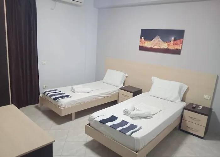 Hotel Blue Moon