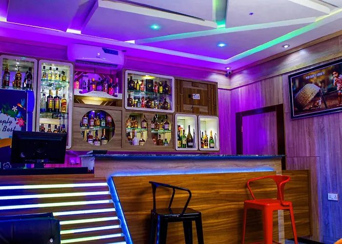 Del Migos Hotel & Suites