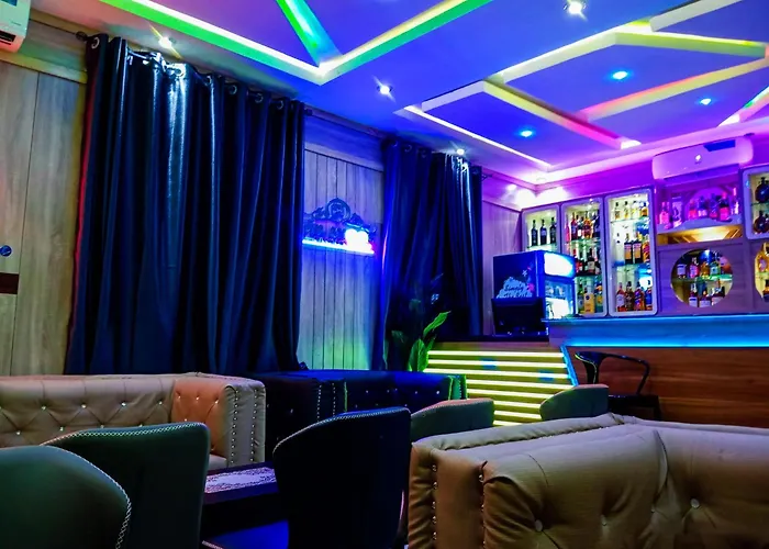 Del Migos Hotel & Suites