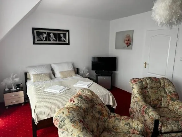 Dw Butik Hotel 300M Od Plazy