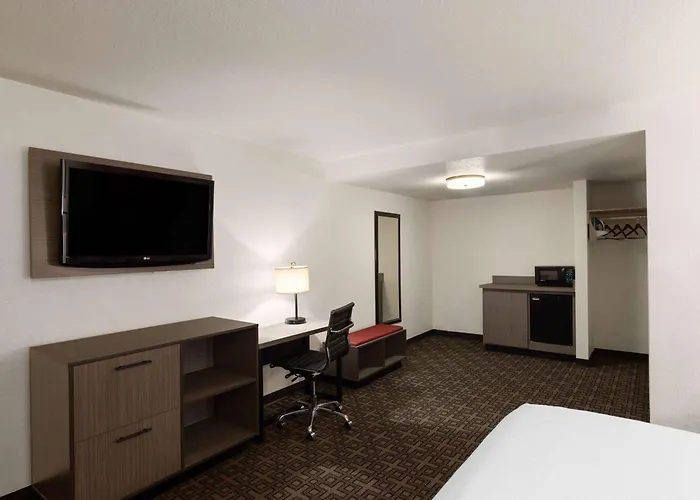 Ramada By Wyndham Elko Hotel At Stockmen'S Casino