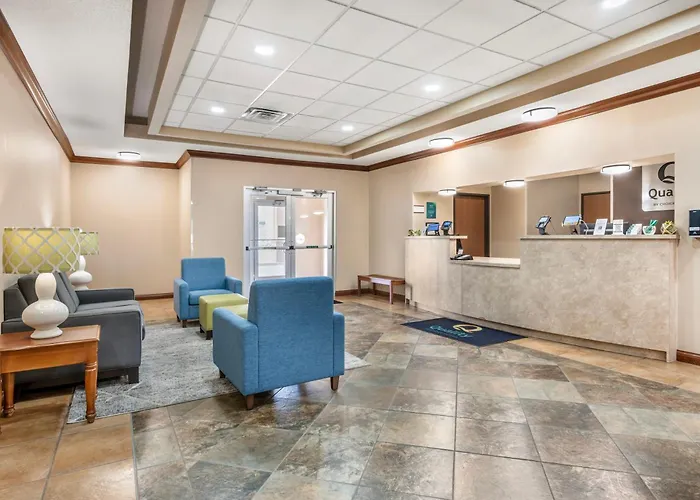 Quality Inn & Suites Near Owensboro & Holiday World Gold Award Winner