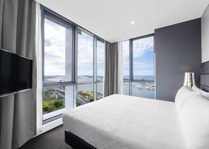 Meriton Suites Southport