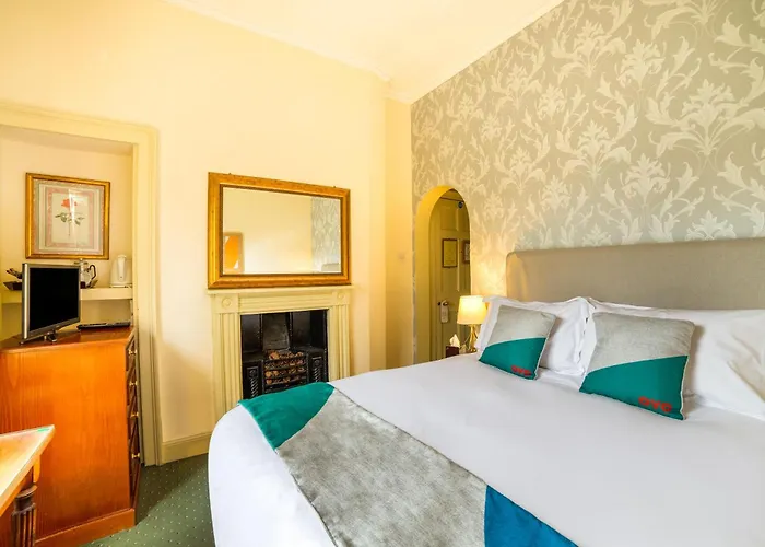 Oyo Bailbrook Lodge, Bath