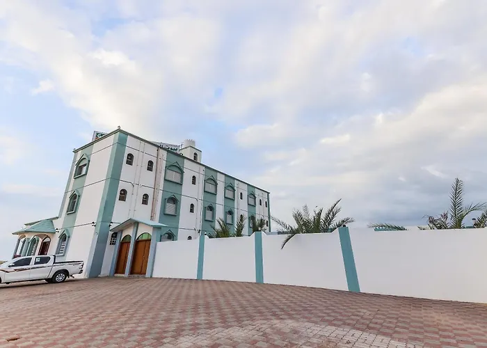 Super OYO 110 Ras Al Hadd Guest House