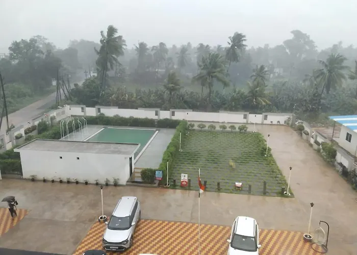 Hotel Gokulam Grand