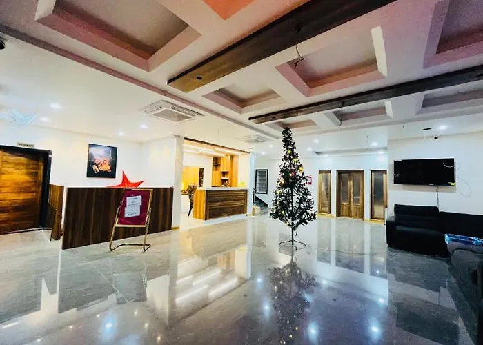 Hotel Gokulam Grand