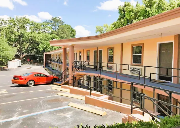 Oyo Hotel Tallahassee Downtown