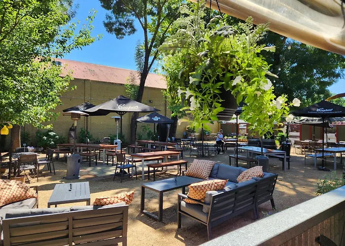 Delatite Hotel