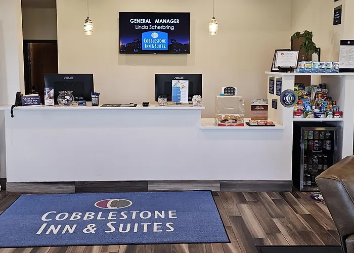 Cobblestone Inn & Suites - Manchester