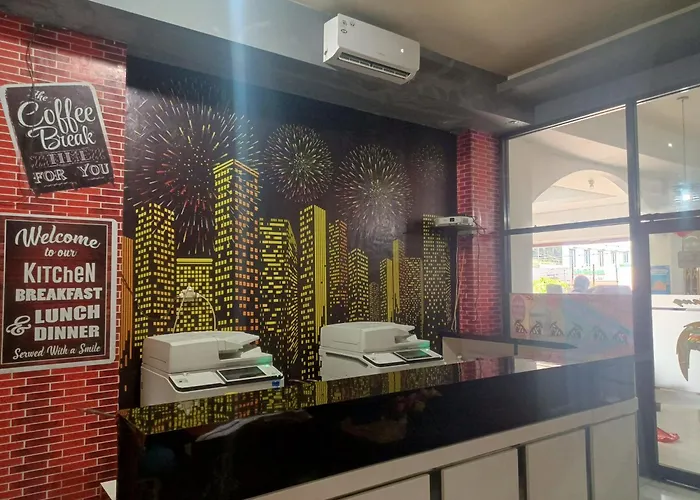 Oyo 93090 Multi Plus Inn