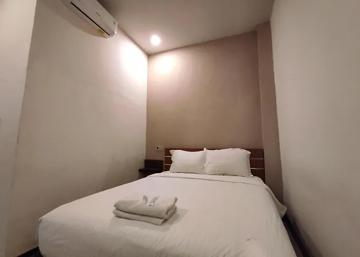 Hotel O Subur