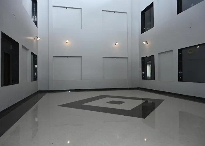 Hotel Rrr Palace