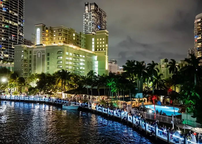 Riverside Hotel