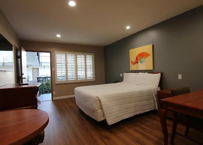 Dunes Inn - Wilshire (Adults Only)