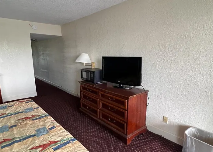 Super Inn & Suites By Oyo Milledgeville