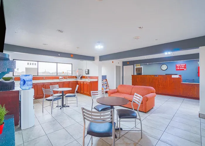 Oyo Hotel Kingsville - Hwy 77