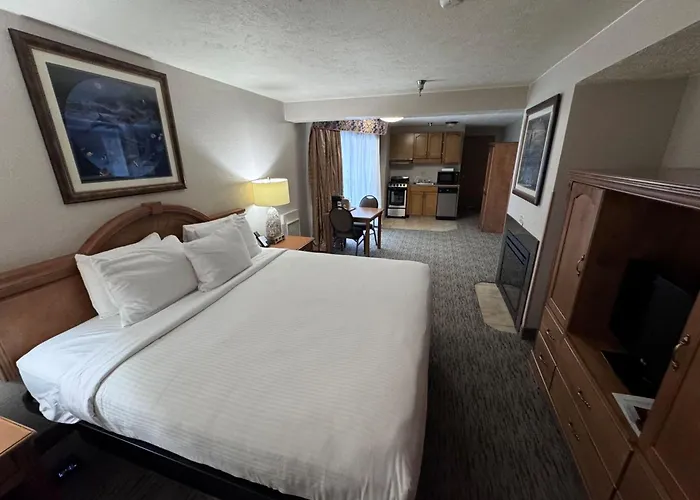 Promenade Inn & Suites Oceanfront