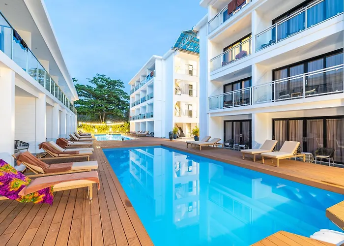 Bj Beachfront Hotel