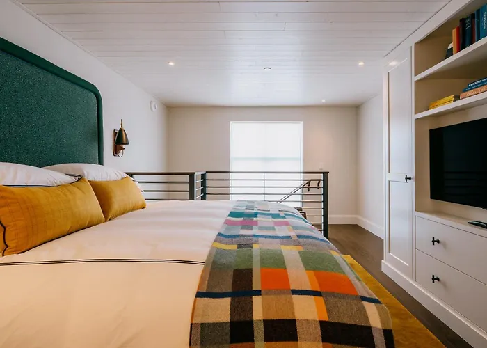 Eleven Revelstoke Lodge