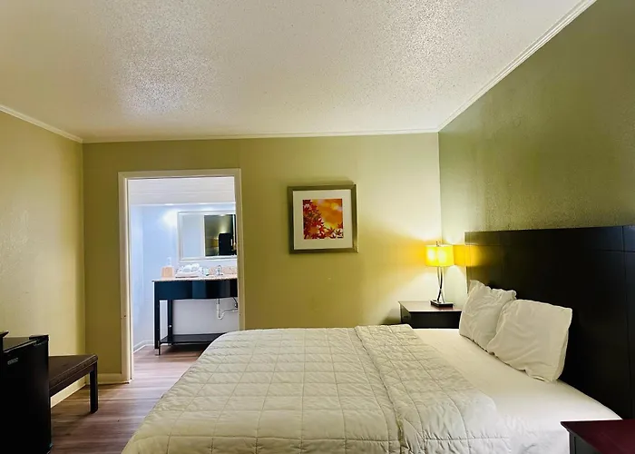 Astoria Hotel North