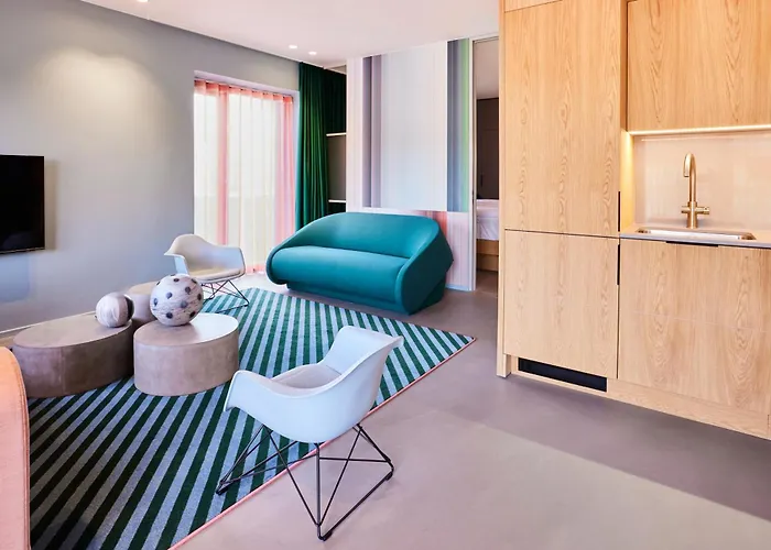 Kirk Suites