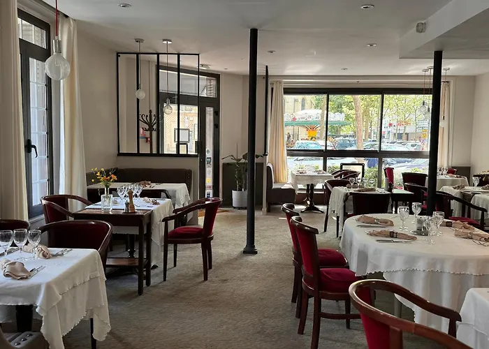 Hotel Paris Vesinet-Logishotels Et Domaine Evenementiel