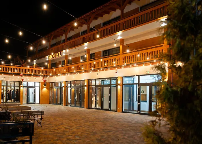 Hotel Mazurkowa & Wesela & Imprezy & Konferencje Jelenia Gora, Obok Restauracja Mazurkowa Chata