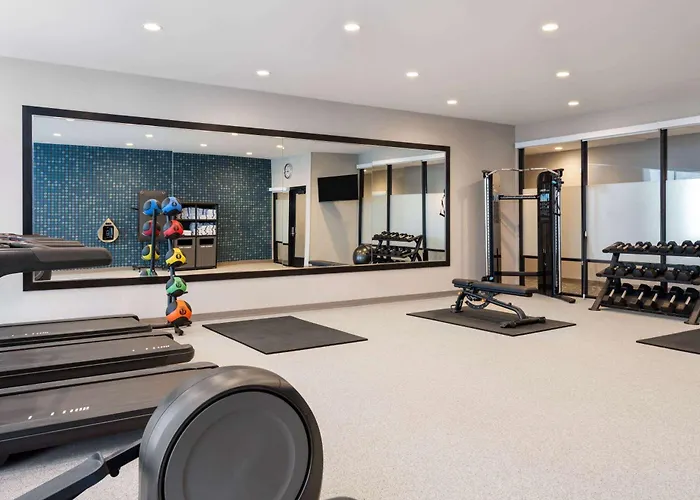 La Quinta Inn And Suites By Wyndham Lincoln