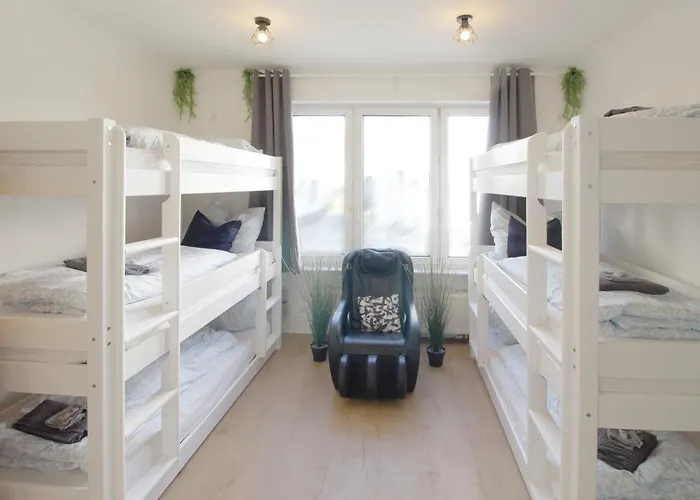Hotel Ulm Zentrum - Komplettes Zimmer, Hochbett, Android Tv & Eigenem Bad - Perfekt Fuer Familien & Gruppen