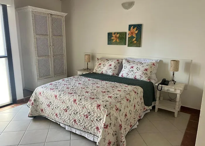 Jadi Hotelaria
