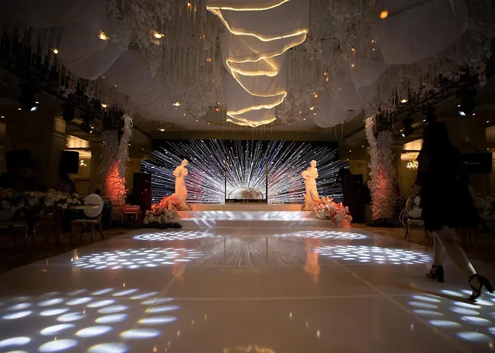 Oriental Grand Plaza