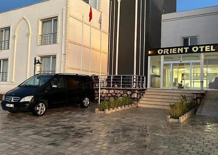 Van Orient Hotel