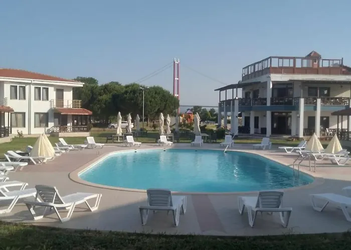Kalanora Otel