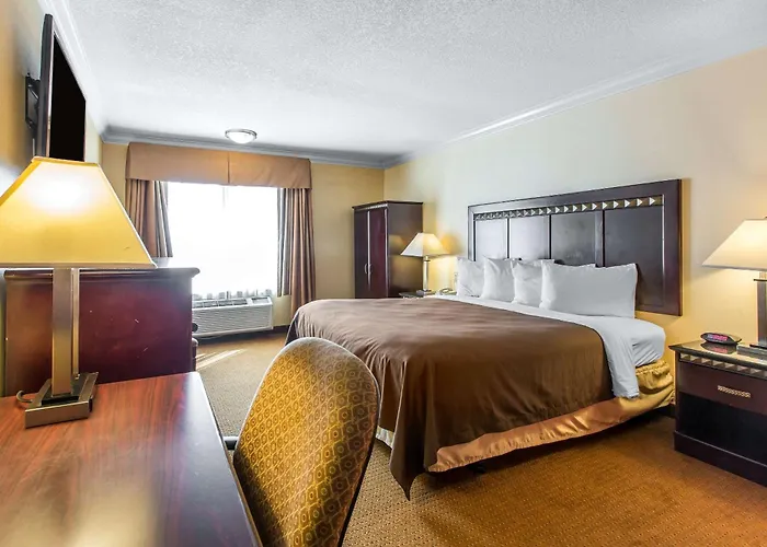 Quality Inn & Suites Bell Gardens-Los Angeles